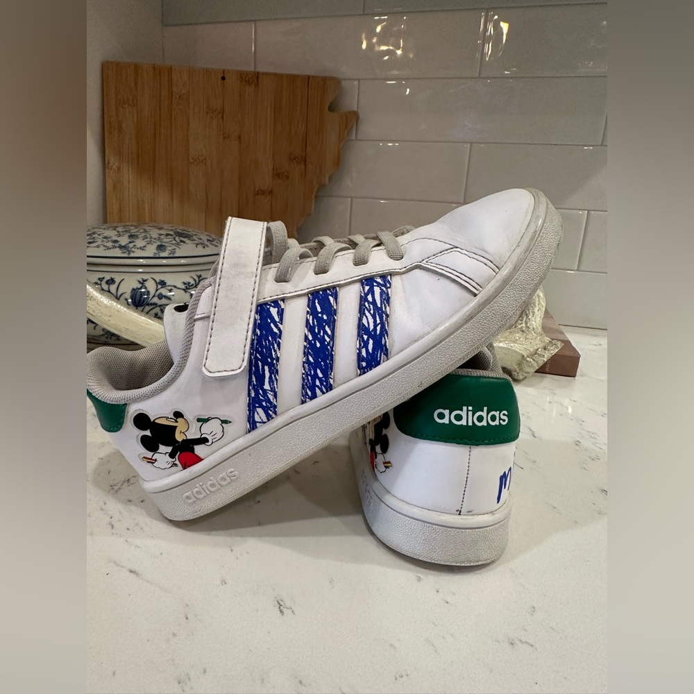 Adidas Kid's x Disney Mickey Mouse Grand Court Shoes 2 Sneaker Hook & Loop